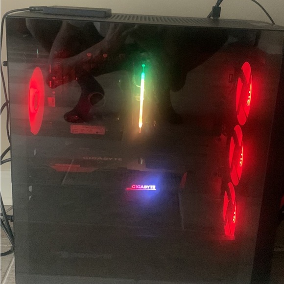 Don’t play games nomo tryna get this gone it’s so smooth 3060 ti 32 gb it cost1k - Picture 2 of 4